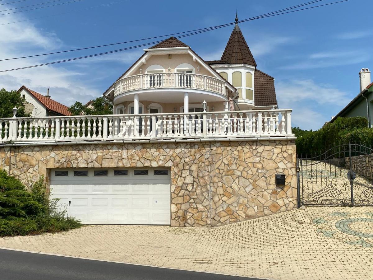 A- Villa Балатонфюред Екстер'єр фото